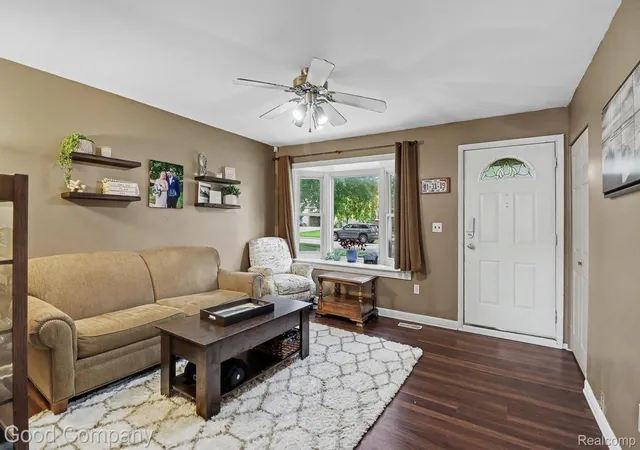 Photo 3 of Single family home for sale at 248 Council Ave, Clawson, MI 48017 | MLS# 20261075469 | Listing updated on 2026-10-17