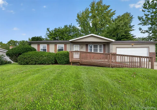Photo 2 of Single family home for sale at 4064 Sheraton Dr, Flint, MI 48532 | MLS# 20261075500 | Listing updated on 2026-10-25