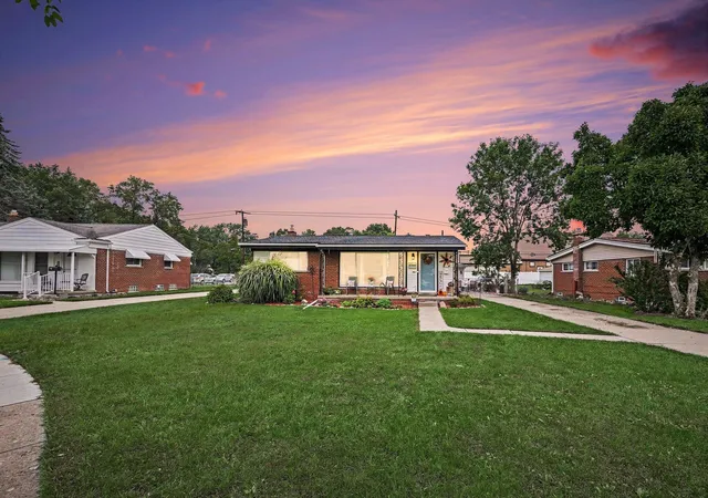 Photo 1 of Single family home for sale at 17663 Dolores St, Livonia, MI 48152 | MLS# 81026049784 | Listing updated on 2026-10-04