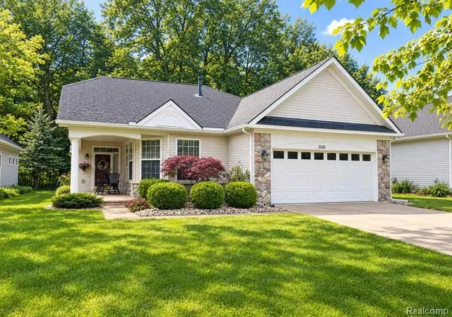 Photo 1 of Sale Pending at 3510 Riverside Dr, Auburn Hills, MI 48326 | MLS# 20261075530 | Listing updated on 2026-10-20