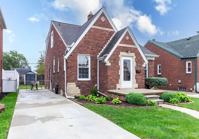 Photo 2 of Single family home for sale at 2963 22nd Street, Wyandotte, MI 48192 | MLS# 20261075533 | Listing updated on 2026-10-10