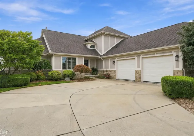 Photo 1 of Sale Pending at 38744 Venetian Dr, Harrison Township, MI 48045 | MLS# 58050222218 | Listing updated on 2026-10-20