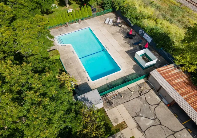 Photo 2 of Condo for sale at 1195 Derby Rd #5, Birmingham, MI 48009 | MLS# 20261075570 | Listing updated on 2026-10-10