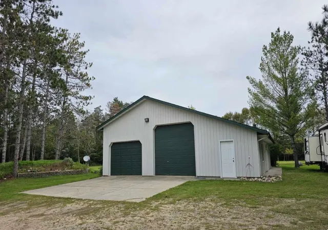 Photo 2 of Single family home for sale at 1588 N Star City Rd, Lake City, MI 49651 | MLS# 78080073674 | Listing updated on 2026-10-08