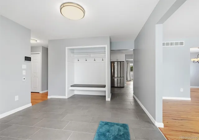 Photo 2 of Single family home for sale at 27046 Fairfax St, Southfield, MI 48076 | MLS# 20261075592 | Listing updated on 2026-10-10