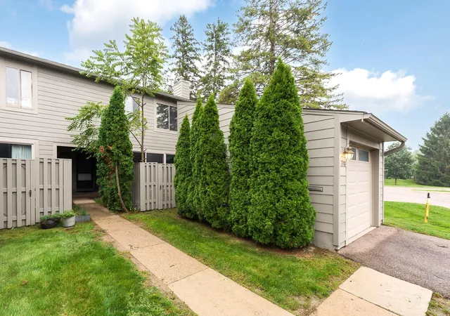 Condo for sale at 718 Watersedge Dr, Ann Arbor, MI 48105 | MLS# 81026049849