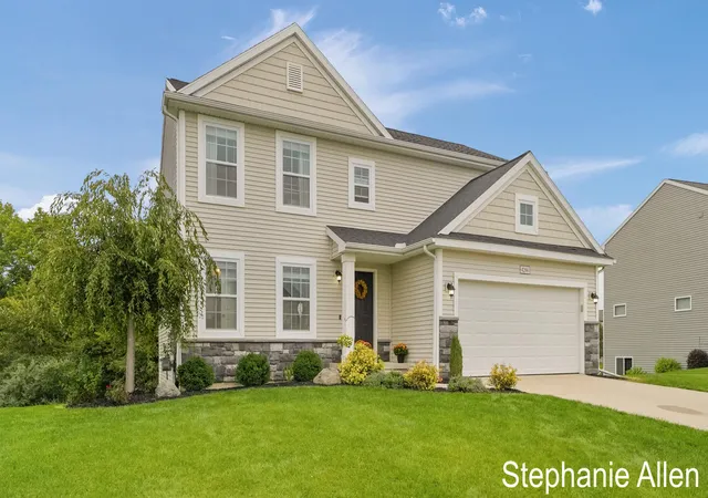 Photo 3 of Single family home for sale at 4266 Springhill Dr, Hudsonville, MI 49426 | MLS# 65026049852 | Listing updated on 2026-10-21