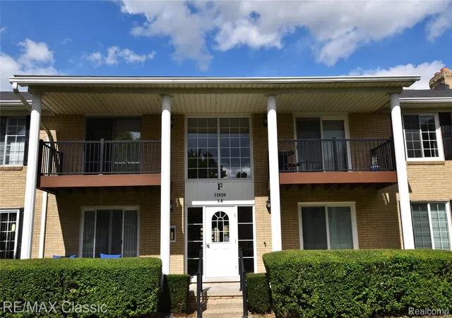 Photo 2 of Condo for sale at 11820 Seaton Dr #F6, Sterling Heights, MI 48312 | MLS# 20261075621 | Listing updated on 2026-10-11