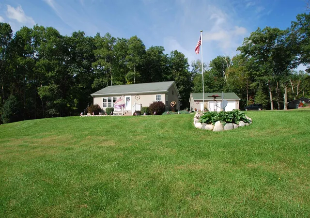 Photo 3 of Single family home for sale at 797 Kenyon Rd, Lupton, MI 48635 | MLS# 77080073688 | Listing updated on 2026-10-05