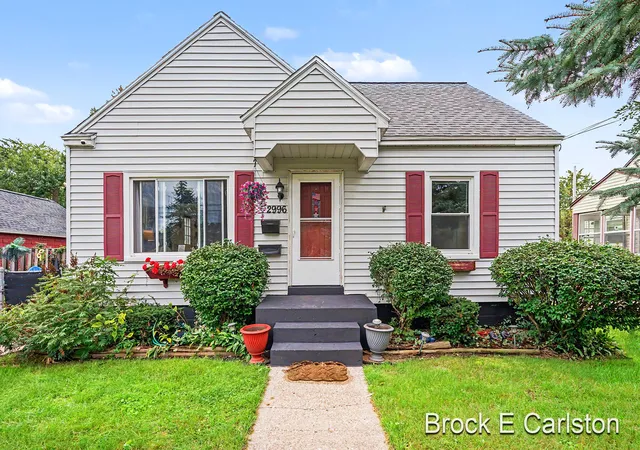 Photo 1 of Single family home for sale at 2996 Roosevelt Rd, Muskegon, MI 49441 | MLS# 71026049897 | Listing updated on 2026-10-09