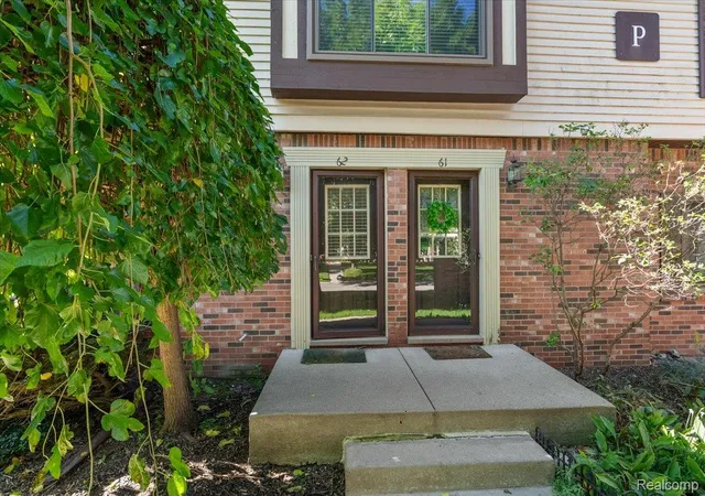 Photo 1 of Condo for sale at 2346 London Brg Dr #62, Rochester Hills, MI 48307 | MLS# 20261075695 | Listing updated on 2026-10-09