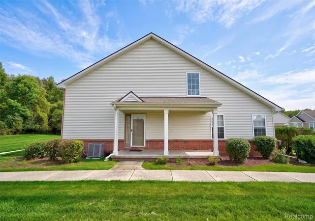 Photo 1 of Sale Pending at 10207 Sunrise Dr, Grand Blanc, MI 48439 | MLS# 20261075698 | Listing updated on 2026-10-15
