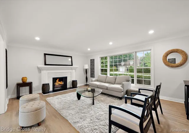 Photo 3 of Single family home for sale at 330 N Cranbrook Cross Rd, Bloomfield Hills, MI 48301 | MLS# 20261075722 | Listing updated on 2026-10-21