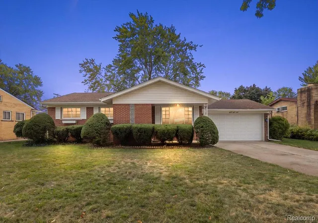 Photo 2 of Single family home for sale at 8860 Kidley Dr, Sterling Heights, MI 48314 | MLS# 20261075735 | Listing updated on 2026-10-18