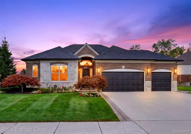 Photo 1 of Single family home for sale at 2034 Osprey, Troy, MI 48083 | MLS# 20261075741 | Listing updated on 2026-10-08