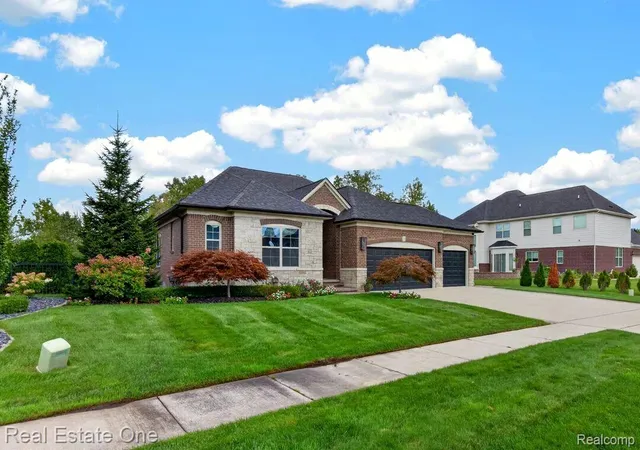 Photo 2 of Single family home for sale at 2034 Osprey, Troy, MI 48083 | MLS# 20261075741 | Listing updated on 2026-10-08