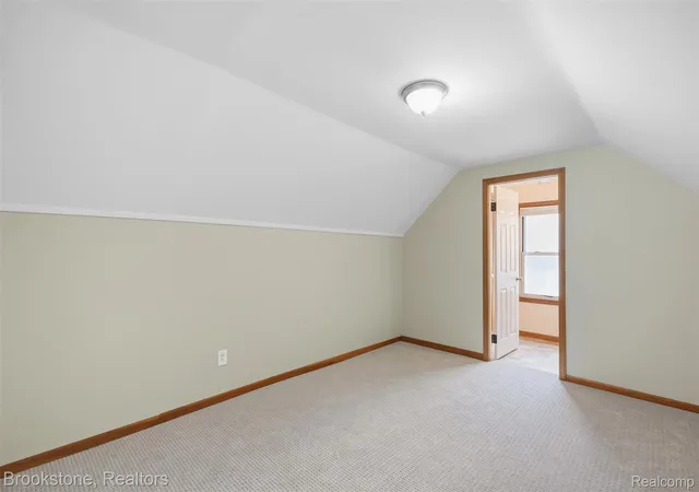 Photo 4 of Single family home for sale at 14085 Lincoln St, Oak Park, MI 48237 | MLS# 20261075794 | Listing updated on 2026-10-19