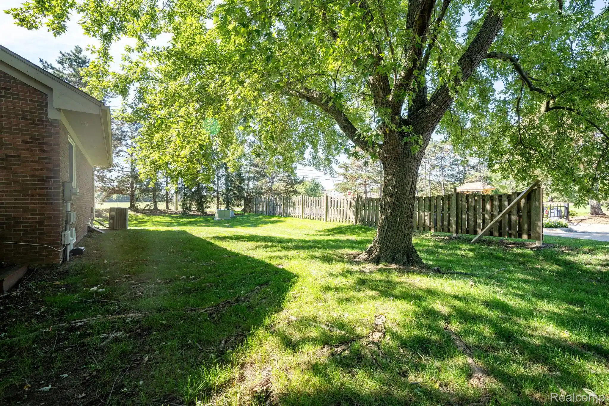 Listing Photo 35 - Condo for sale in 18778 Hilltop Cir located at 18778 Hilltop Cir, Riverview, MI 48193 - Unit #112