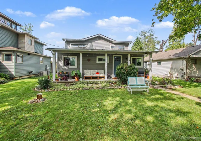 Photo 1 of Single family home for sale at 9403 Linck Dr, Pinckney, MI 48169 | MLS# 20261075811 | Listing updated on 2026-10-11