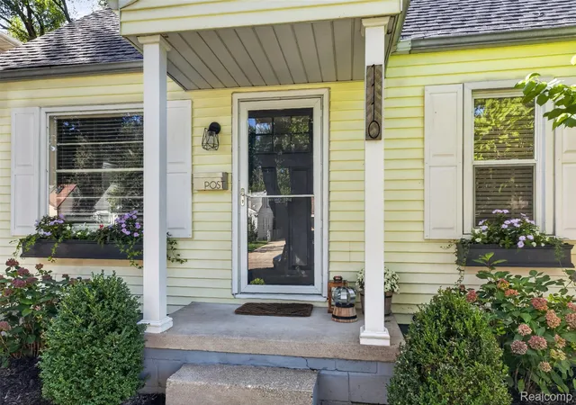 Photo 1 of Single family home for sale at 1110 Bauman Ave, Royal Oak, MI 48073 | MLS# 20261075826 | Listing updated on 2026-10-11