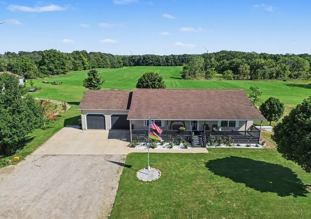 Photo 1 of Single family home for sale at 5443 Combs Rd, North Adams, MI 49262 | MLS# 55026050052 | Listing updated on 2026-10-25