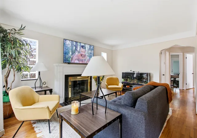 Photo 3 of Single family home for sale at 1790 Kenmore Dr, Grosse Pointe Woods, MI 48236 | MLS# 58050222362 | Listing updated on 2026-10-09