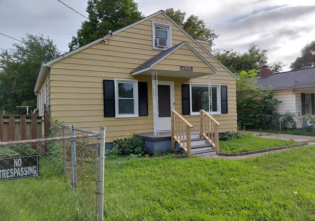 Photo 3 of Single family home for sale at 2952 Nathan Ave, Flint, MI 48506 | MLS# 81026050068 | Listing updated on 2026-10-05