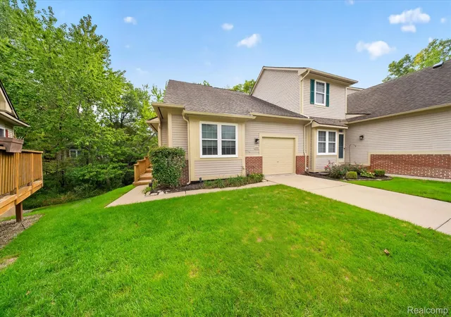 Listing Photo 1 - Condo for sale in building located at 30900 Jasper Ridge, Novi, MI 48377