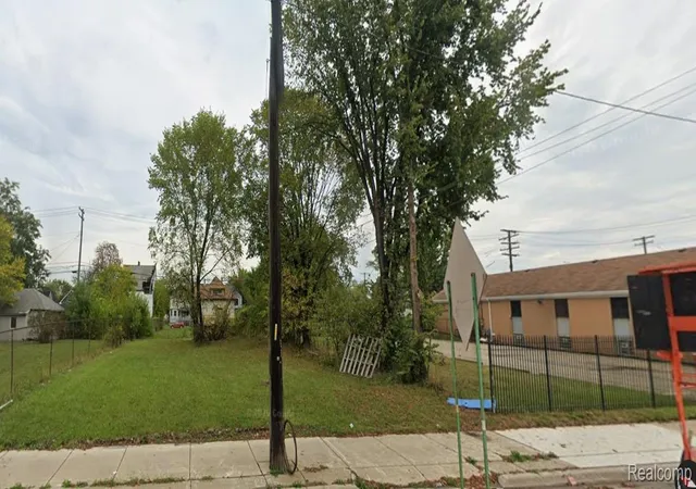 Photo 1 of Land for sale at 5720 Van Dyke St, Detroit, MI 48213 | MLS# 20261075889 | Listing updated on 2026-10-09