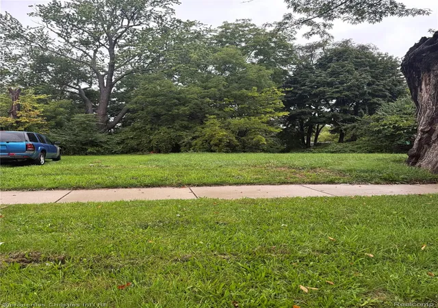 Photo 1 of Sale Pending at 51 Summit St, Pontiac, MI 48342 | MLS# 20261075905 | Listing updated on 2026-10-08