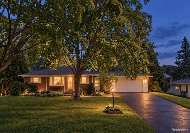 Single family home for sale at 2627 Holland St, Lake Orion, MI 48360 | MLS# 20261075908