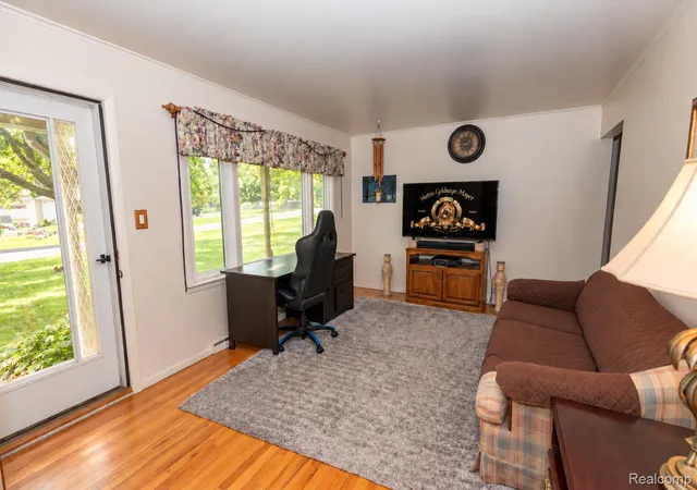 Photo 2 of Single family home for sale at 2627 Holland St, Lake Orion, MI 48360 | MLS# 20261075908 | Listing updated on 2026-10-15