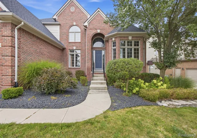 Photo 3 of Single family home for sale at 55744 Lancewood Dr, Shelby Township, MI 48316 | MLS# 20261075916 | Listing updated on 2026-10-10