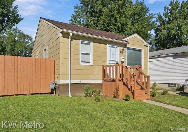 Photo 2 of Single family home for sale at 18475 Caldwell St, Detroit, MI 48234 | MLS# 20261075921 | Listing updated on 2026-10-08