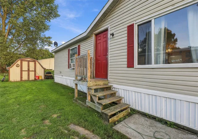 Photo 3 of Single family home for sale at 5203 John R Dr, Grand Blanc Charter Township Genesee, MI 48507 | MLS# 20261075926 | Listing updated on 2026-10-24