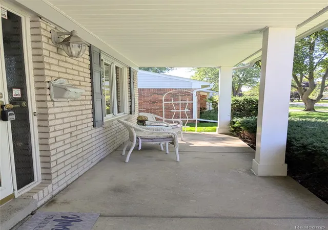 Photo 3 of Single family home for sale at 45860 Keding St, Utica, MI 48317 | MLS# 20261075929 | Listing updated on 2026-10-18