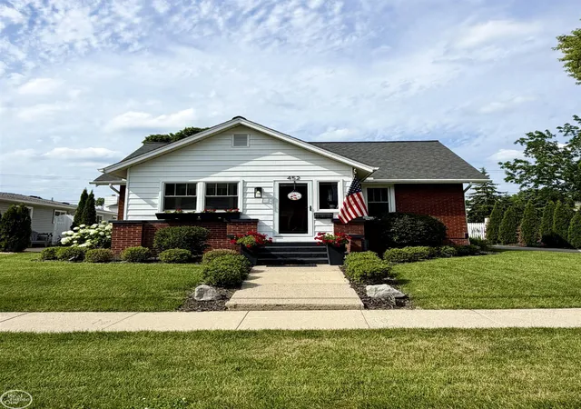 Photo 1 of Sale Pending at 452 Maple St, Plymouth, MI 48170 | MLS# 58050222381 | Listing updated on 2026-10-11