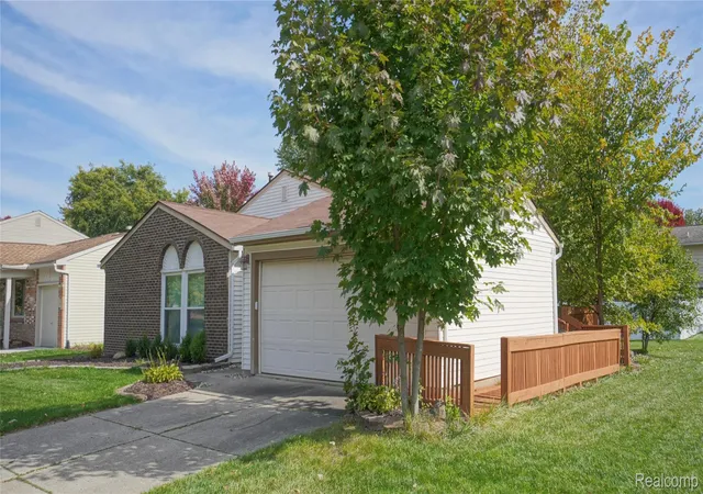 Photo 3 of Single family home for sale at 6116 Winter Dr, Canton, MI 48187 | MLS# 20261075953 | Listing updated on 2026-10-17