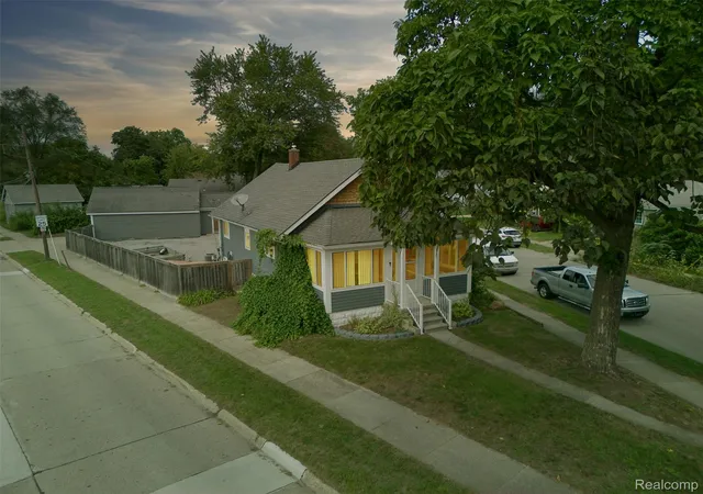 Photo 1 of Sale Pending at 2859 Horton St, Ferndale, MI 48220 | MLS# 20261076156 | Listing updated on 2026-10-18