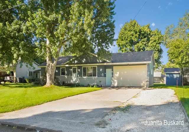 Photo 2 of Single family home for sale at 7719 Emberly Dr, Jenison, MI 49428 | MLS# 65026050197 | Listing updated on 2026-10-20