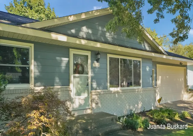 Photo 3 of Single family home for sale at 7719 Emberly Dr, Jenison, MI 49428 | MLS# 65026050197 | Listing updated on 2026-10-20