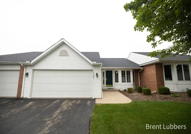 Photo 1 of Condo for sale at 10283 Castlecourt #7, Zeeland, MI 49464 | MLS# 71026050200 | Listing updated on 2026-10-21