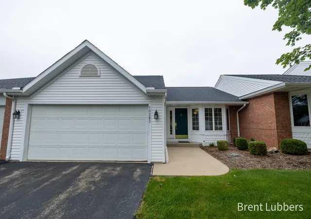 Photo 2 of Condo for sale at 10283 Castlecourt #7, Zeeland, MI 49464 | MLS# 71026050200 | Listing updated on 2026-10-21