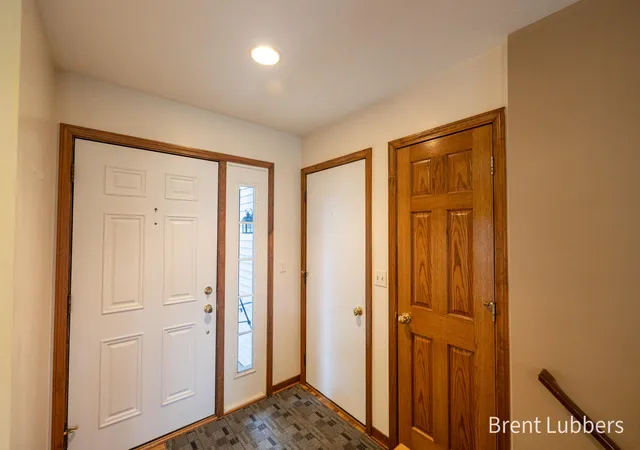 Listing Photo 4 - Condo for sale in building located at 10283 Castlecourt, Zeeland, MI 49464 - Unit #7