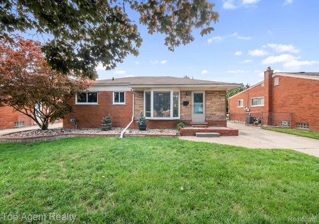 Photo 1 of Sale Pending at 11854 Hovey St, Warren, MI 48089 | MLS# 20261076157 | Listing updated on 2026-10-05
