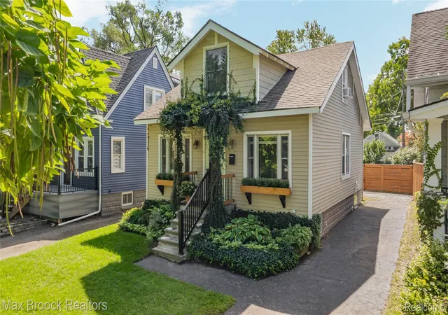 Photo 1 of Single family home for sale at 2233 Edgewood Blvd, Berkley, MI 48072 | MLS# 20261076158 | Listing updated on 2026-10-11