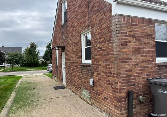 Photo 3 of Single family home for sale at 6414 Argyle St, Dearborn, MI 48126 | MLS# 20261076175 | Listing updated on 2026-10-06