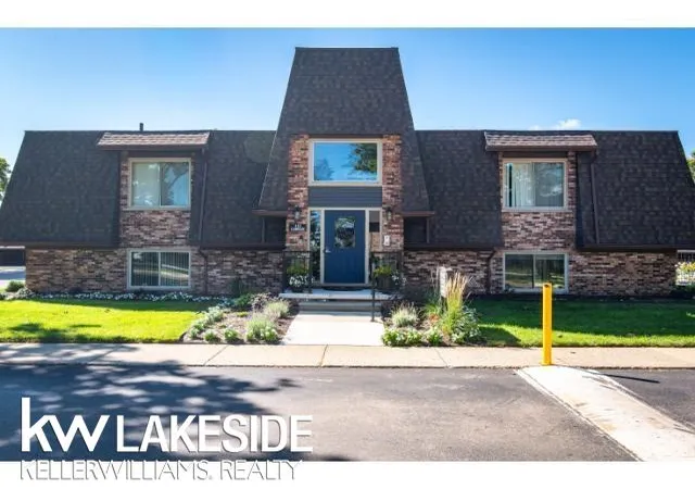 Photo 3 of Condo for sale at 104 Riviera Dr, Saint Clair Shores, MI 48080 | MLS# 58050222451 | Listing updated on 2026-10-19