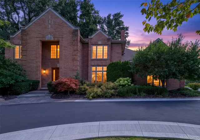 Photo 1 of Single family home for sale at 3653 Cedar Brk Dr, Rochester Hills, MI 48309 | MLS# 20261076228 | Listing updated on 2026-10-19