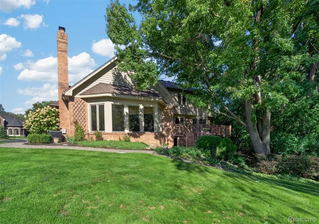 Photo 3 of Single family home for sale at 3653 Cedar Brk Dr, Rochester Hills, MI 48309 | MLS# 20261076228 | Listing updated on 2026-10-19